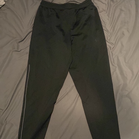Under Armour pants - Picture 2 of 3